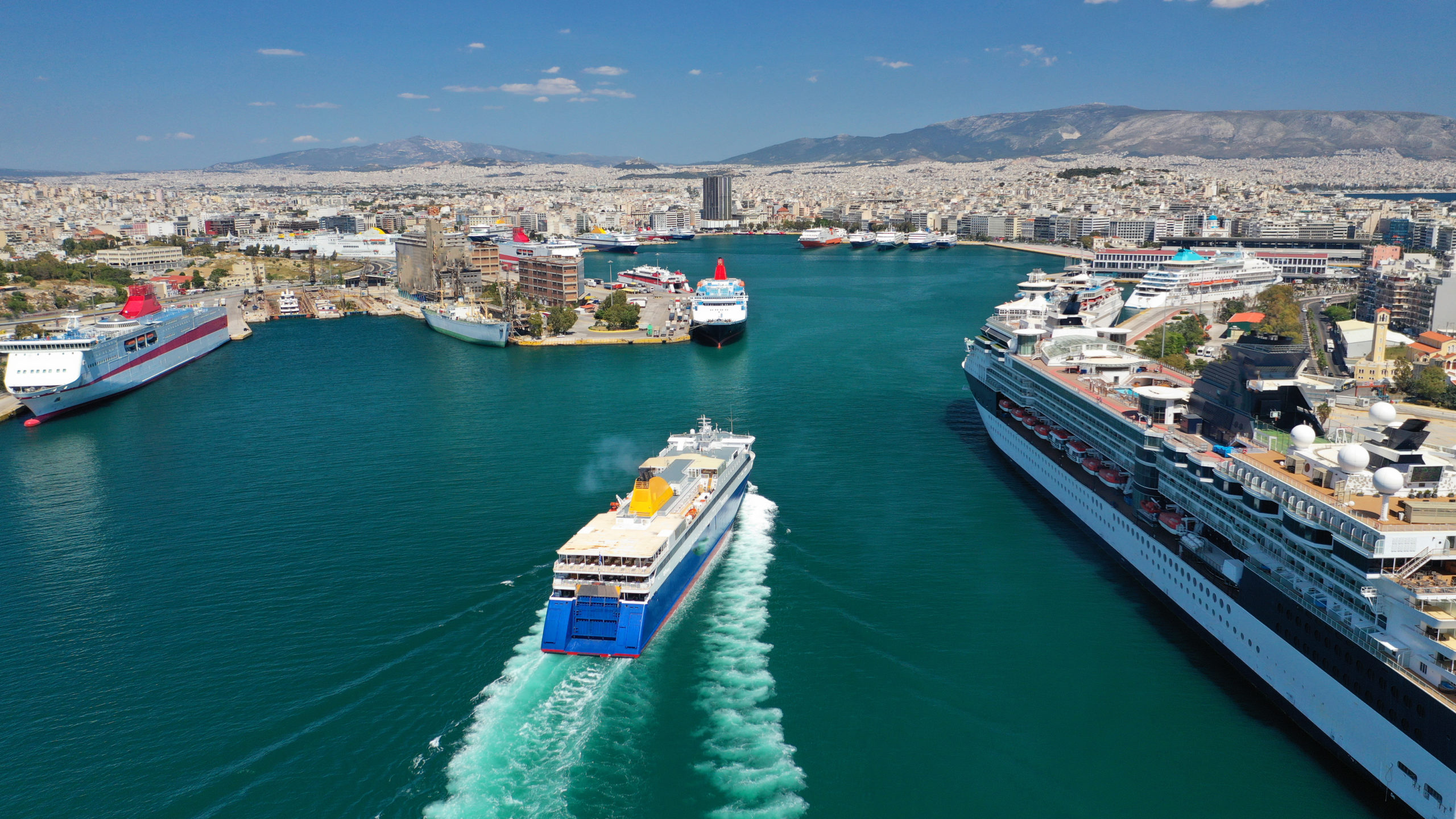 Piraeus port transfer